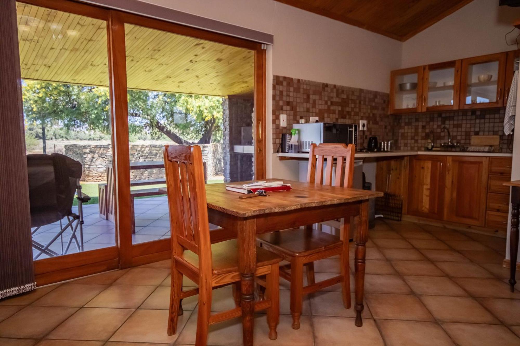 Tarantula Guest House Calvinia Экстерьер фото