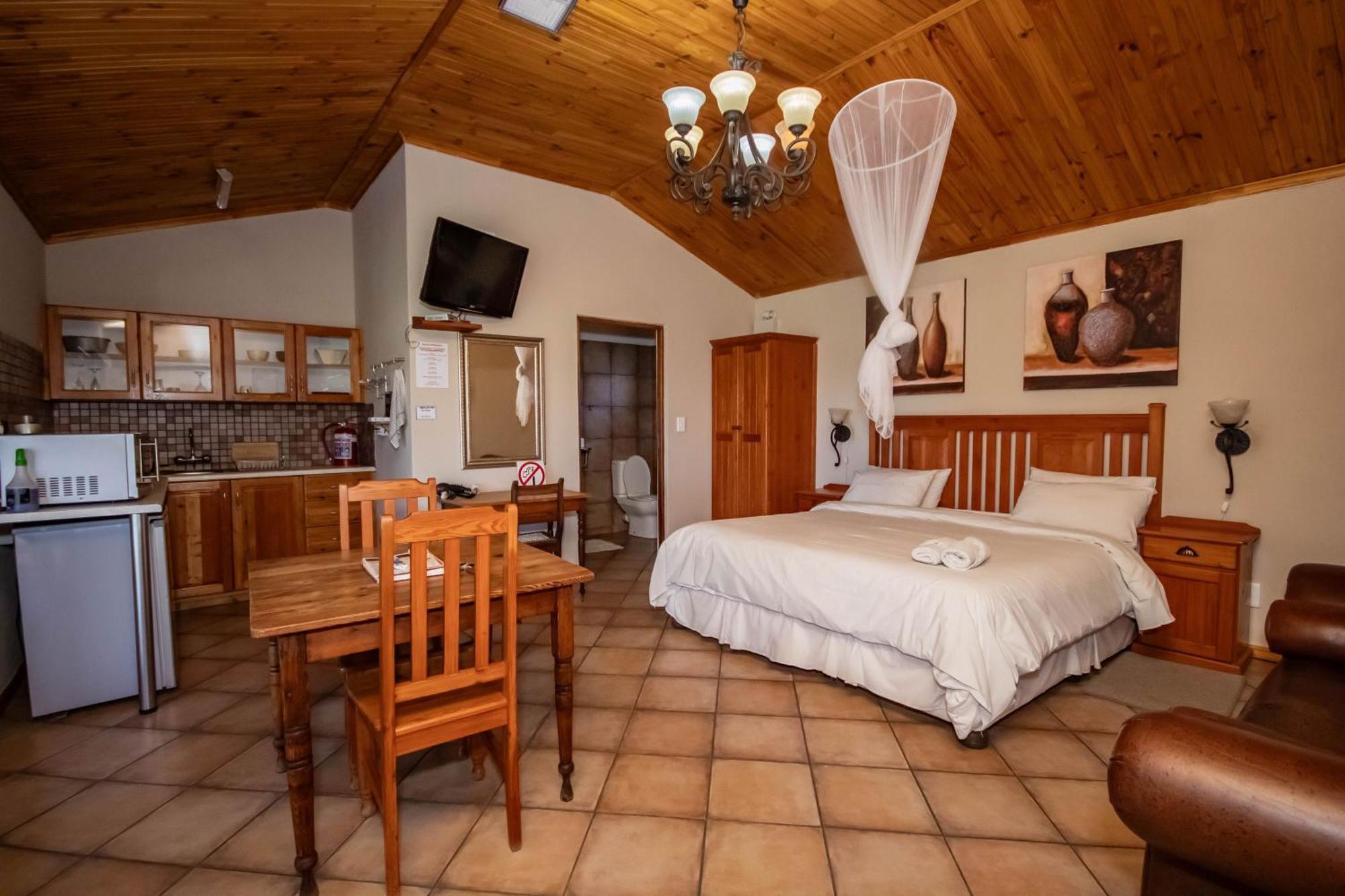 Tarantula Guest House Calvinia Экстерьер фото
