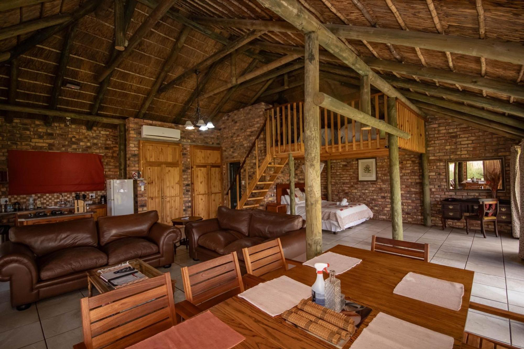 Tarantula Guest House Calvinia Экстерьер фото