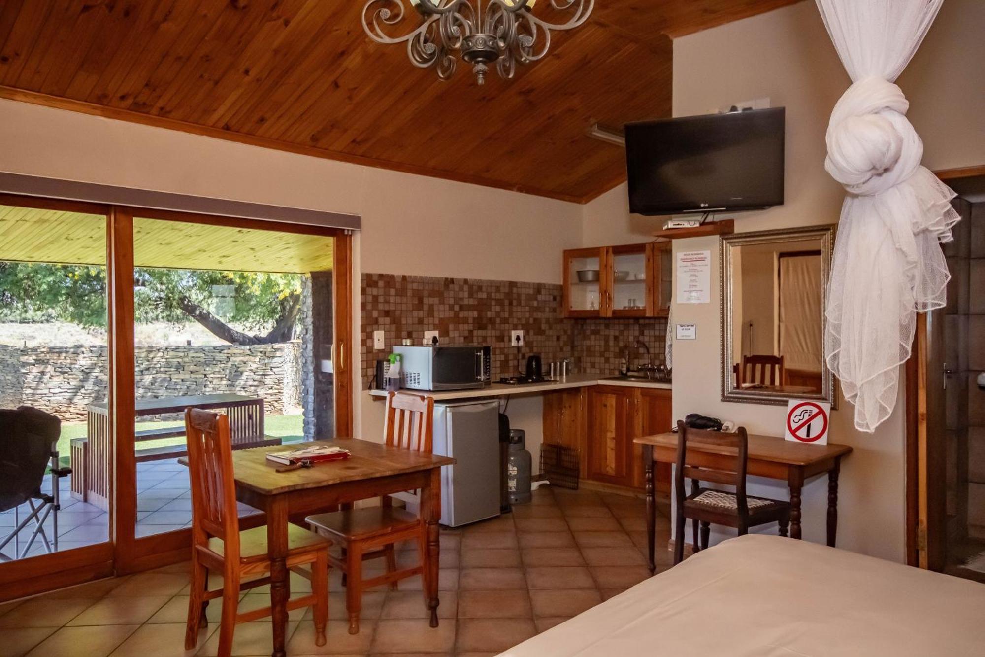 Tarantula Guest House Calvinia Экстерьер фото