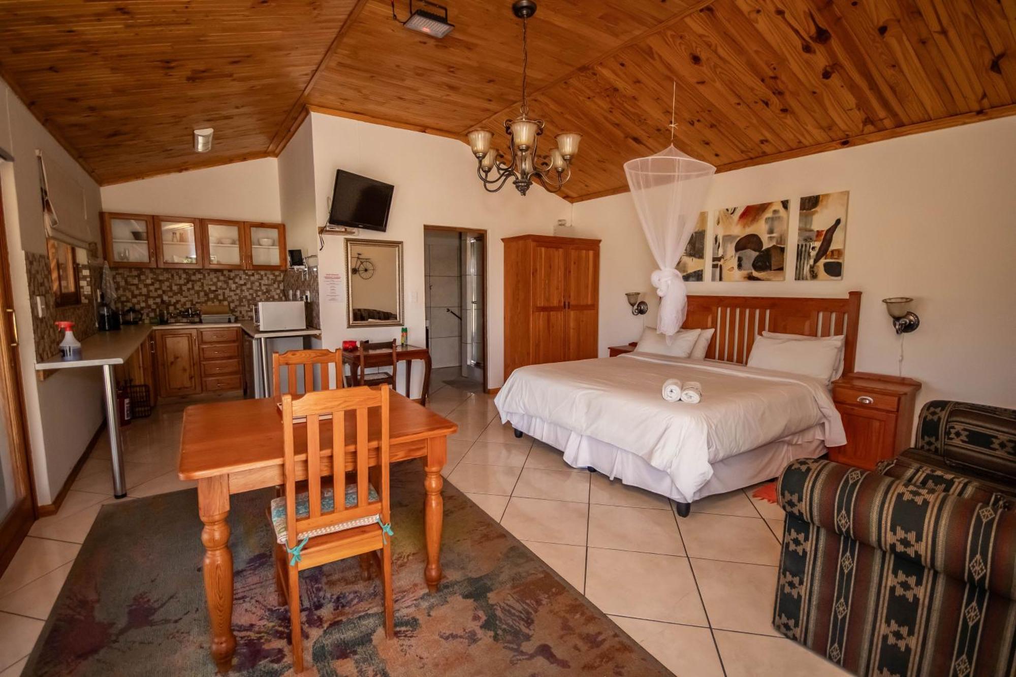 Tarantula Guest House Calvinia Экстерьер фото